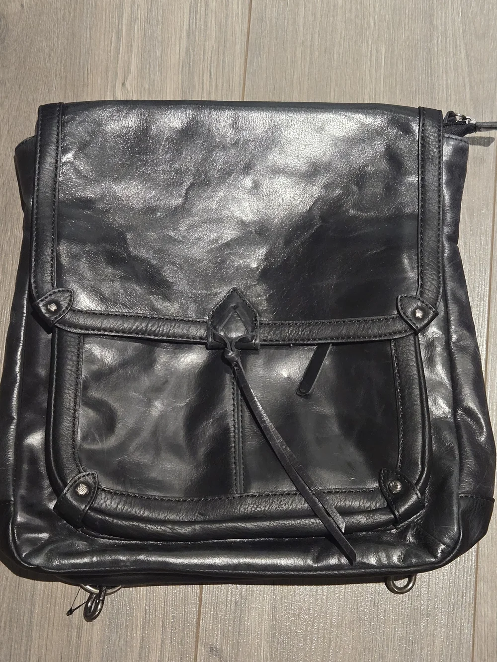 The Sak Ventura Black Soft Leather Convertible Backpack Crossbody EUC Pristine